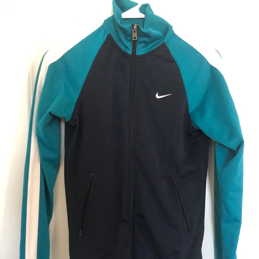 Vintage looking Nike track jacket